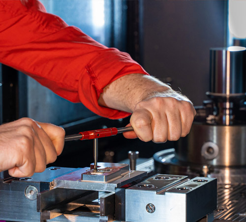 簽約東莞市栢信模具有限公司網(wǎng)站建設(shè)項(xiàng)目-龍華網(wǎng)站建設(shè),