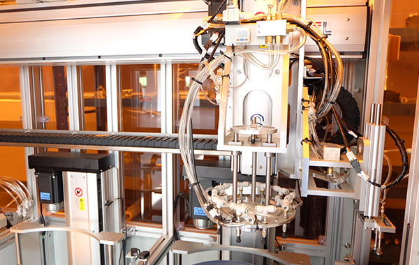 產(chǎn)品、解決方案與服務(wù)